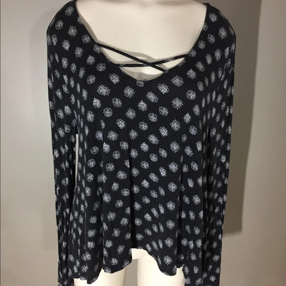 Mudd Long Sleeved Strappy Front Top L - Picture 1 of 7